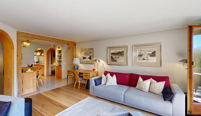 Apartment Üerts - High-Quality Apartment with Balcony and View in Champfèr in Champfèr