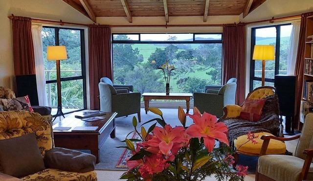 Balcony river views and great value in Haruru