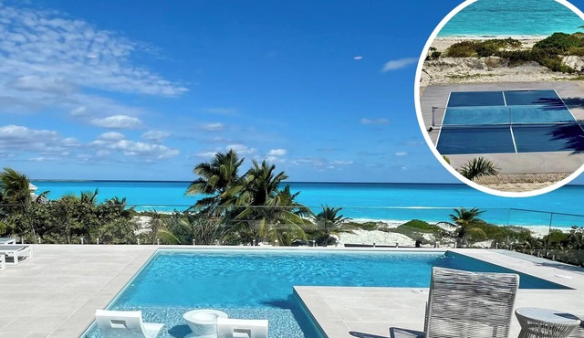 Beyond Blue Exuma, Beachfront Luxury Villa with Pool and Pickleball in Moss Town
