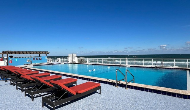 Bluegreen Vacations Casa Del Mar in Ormond Beach