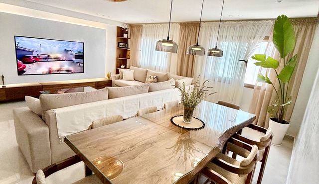 Bright & Modern Apartment in the City Center – 6 Min Walk to the Bay in tanger