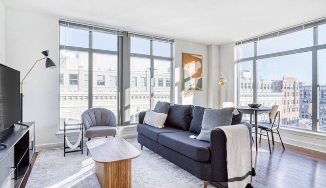Bright Penn Quarter 1BR w/W/D & Gym, 2 blocks to Metro, by Blueground in Washington