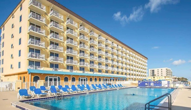 Casa Del Mar Beach Resort- 2 bedroom oceanfront in Ormond Beach