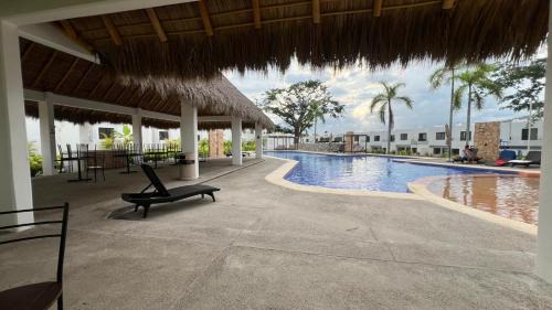 Casa Parota in Naranjo