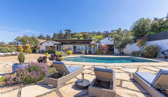 Casa Veronica by Oraklus in Los Angeles