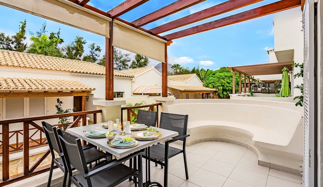 Chalet Golf Playa de Las Americas in Playa de Las Americas