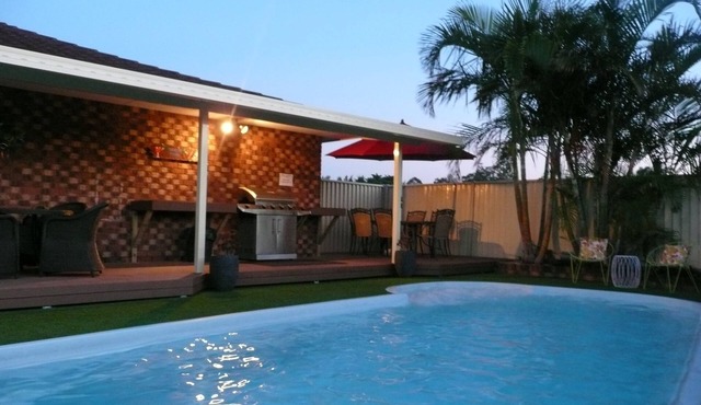 Charming Double Bed room Pet friendly Motel with Mineral Pool in Woolgoolga
