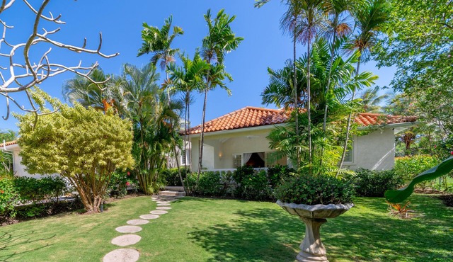 Chateau De Mar | Beach View - Located in Magnificent St. Peter with Private Pool in Clinketts