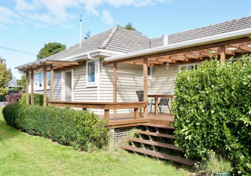 Comfortable Home, Big Backyard in Rotorua