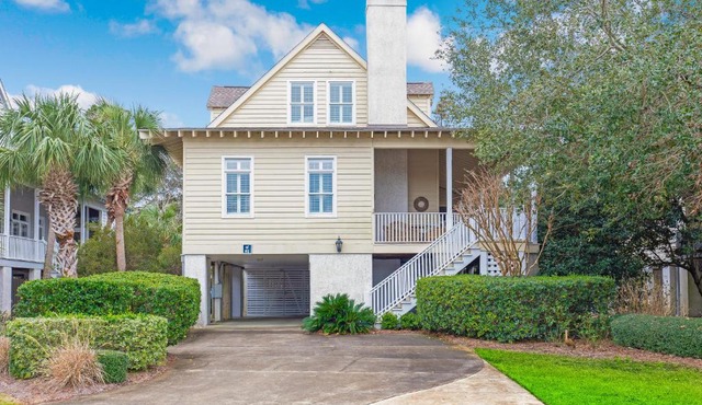 Compass Point 82 3BR 3 BA House w Kitchen in Pawleys Island