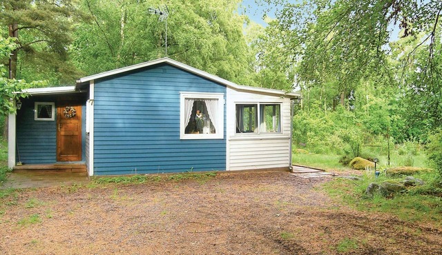 Cozy home in Söderåkra with kitchenette in Söderåkra