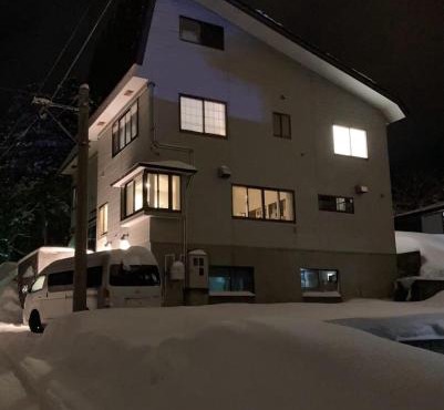 Elan Lodge Akakura
