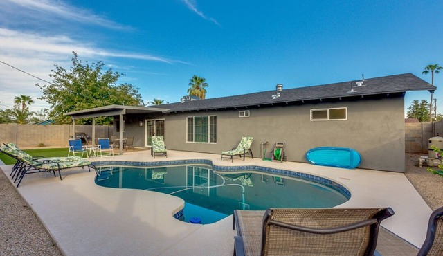Experience everything Scottsdale has to offer! Private & Heated Pool! in Scottsdale