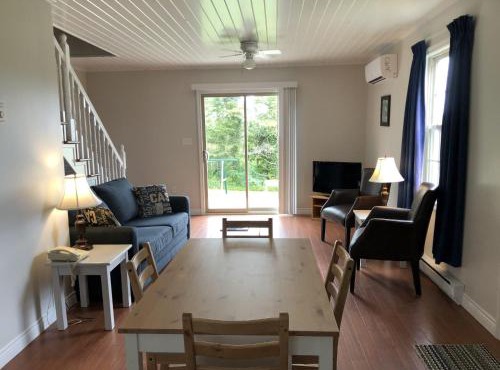 Fairways Cottages in Cavendish
