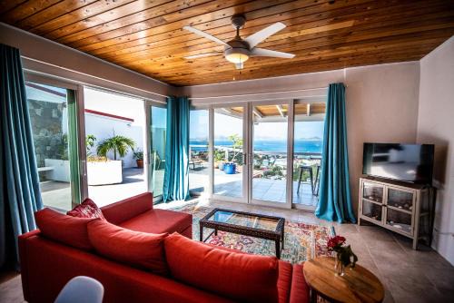 Fantastic Penthouse at Sunset Serenade Suites in Enighed