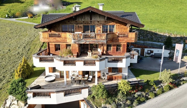Feel-good vacation apartment with a dream view. 2-8 persons in Gattererberg