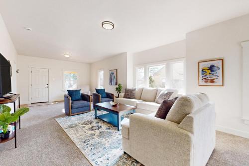 Fountain District Bungalow in Bellingham