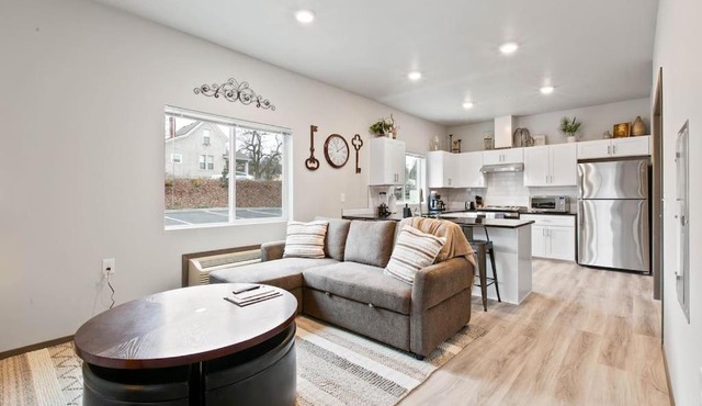 Full ADA Unit - 2 Bed 2 Bath Unit Near Downtown in Spokane