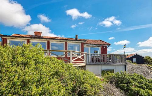 Gorgeous Home In Glöskär With Kitchen in Karna