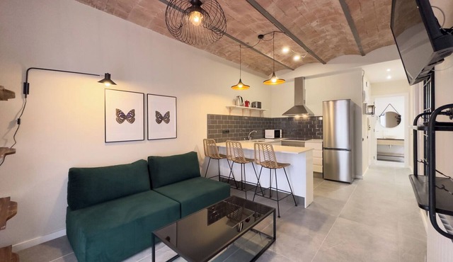 Hostafrancs 2h - Two Bedroom Apartment, Sleeps 3 in Barcelona