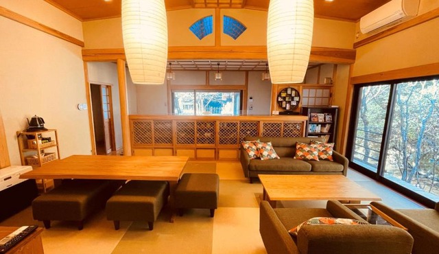 Kumano Kodo Guesthouse Komorian, round-trrip shuttle Takahara高原, Takijiri滝尻, 潮見峠