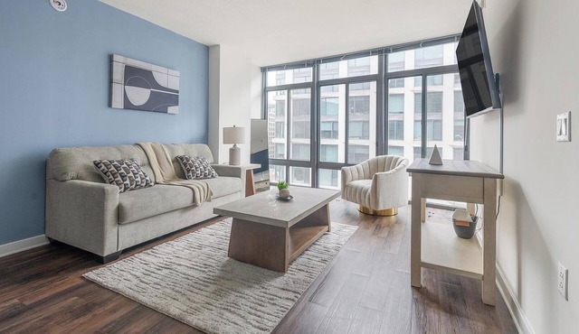 Landing | Modern 2BD, Courtyard in Washington