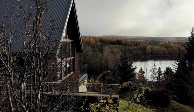 Litlasel Lakehouse – Private Lakeside Retreat Near Reykjavík in Mosfellsbær