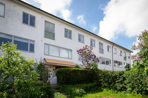 Local 1BR Townhouse Stay in Orgryte - Near Central Gothenburg in Gothenburg