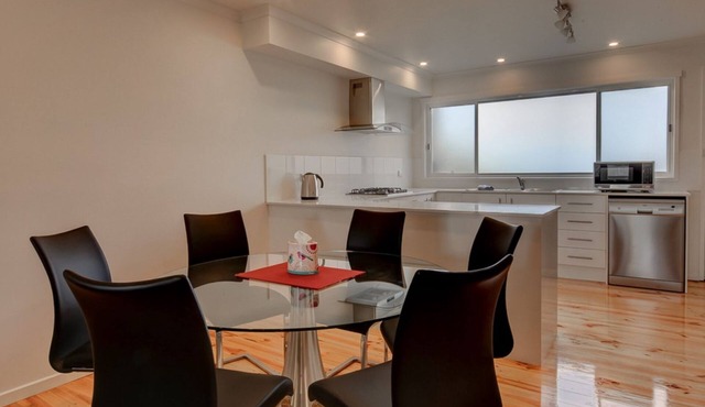 Located only a stone's throw to East Beach in PORT FAIRY