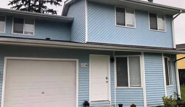 Luxury Brand New Remodeled 3 Bedroom Duplex! in Everett