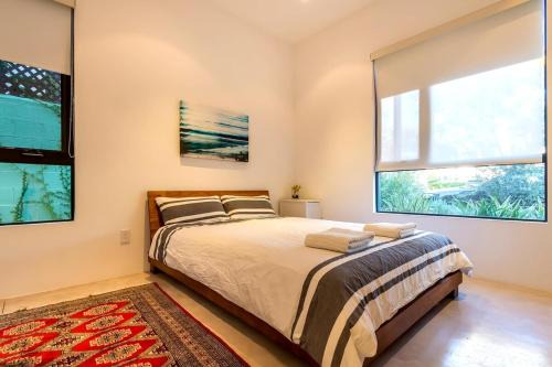 Luxury suite with private entrance in Los Angeles