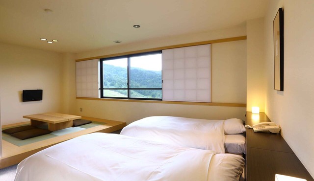 Manza Onsen Nisshinkan