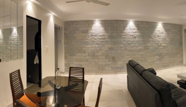 Memorable stay in prime location Near juhu beach, step out to explore luxry. in Mumbai