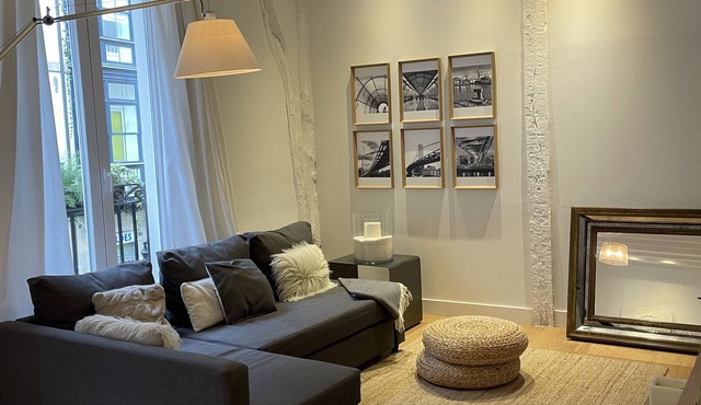 Minimalist apartment in the heart of Bilbao, metro and parking at 50m in Bilbo