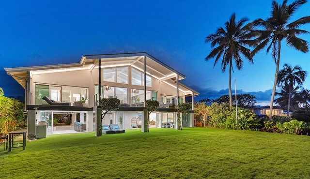 Modern Beachfront Luxury Property 4 Bed 4 Bath On Oahu’s North Shore in Waialua