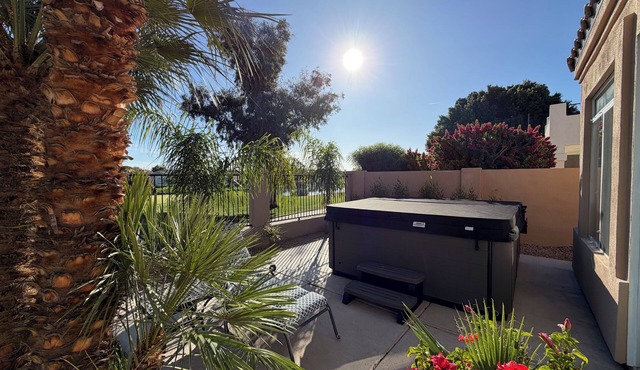 Modern Golf Course/Water View House with Hot Tub - 3 Bedroom - 2 King Mattresses in Chandler