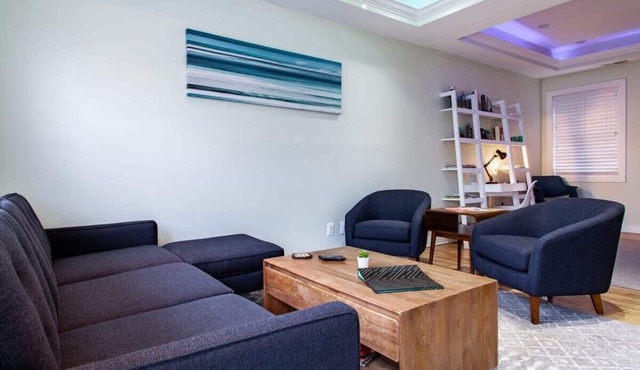 MODERN HOME NEAR CAPITOL HILL - Walk to METRO subway in Washington