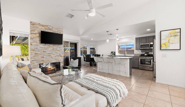 Near Coachella Private Home | Walk to Tennis Gardens | Pool & Spa Paradise | Ideal for Entertainment in Indian Wells