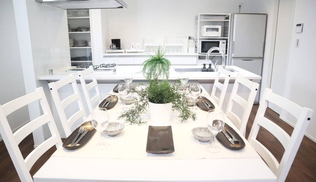 New Construction/Single-Family Home/Free Parking/Accommodates up to 10 Guests/4 min to Yotsugi/5 min to Skytree/8 min to Asakusa/Haneda and Narita