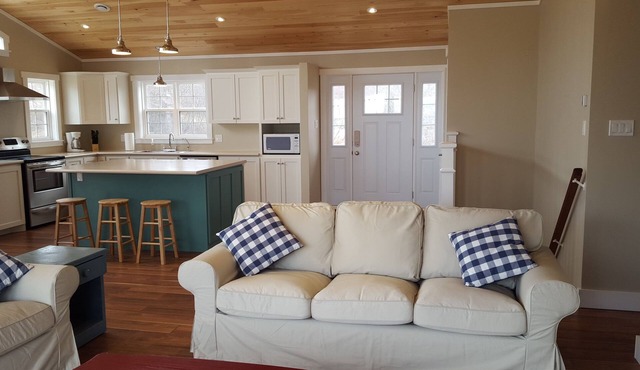 Oceanfront Vacation Home near Mahone Bay, Nova Scotia in Mahone Bay