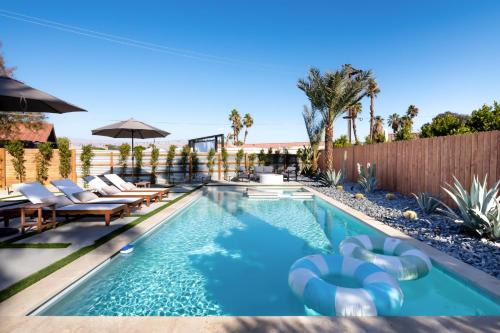 Olive Sand Desert House - Pool - Spa - Dogs - Close to All in Bermuda Dunes