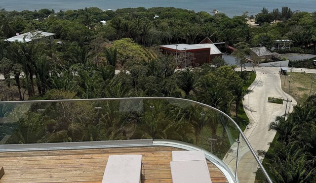 Penthouse at Duna Tower with Incredible Views in Crawfish Rock