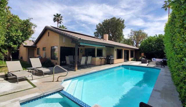 Primo established neighborhood, chic recently renovated, private pool/spa in Rancho Mirage