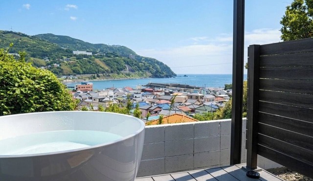 Private Villa with OceanView OpenAir Bath | Sleeps up to 8 | FamilyFriendly with Slide | Firework/Kamo District Shizuoka
