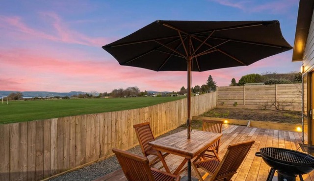 Rotorua 3BR Adventure Base with Air-Con and Parking in Rotorua