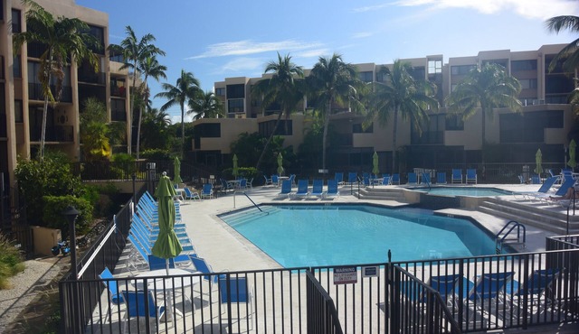 Serene Sunsets Await - Tropical Island Getaway Without The Extensive Travel in Key Largo