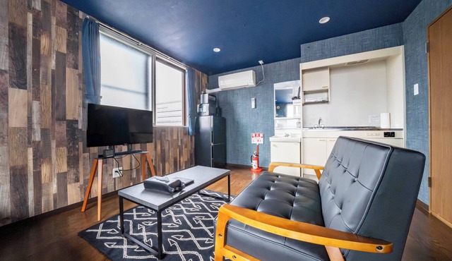 SILK COURT 301