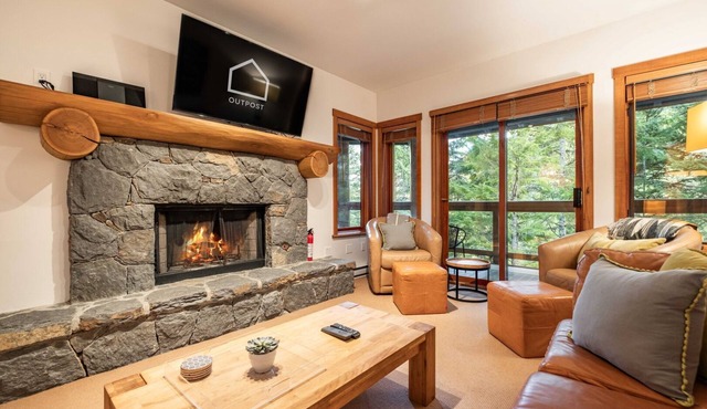 Ski in/out | BBQ | Complex pool & Hot tub | Garage in Whistler