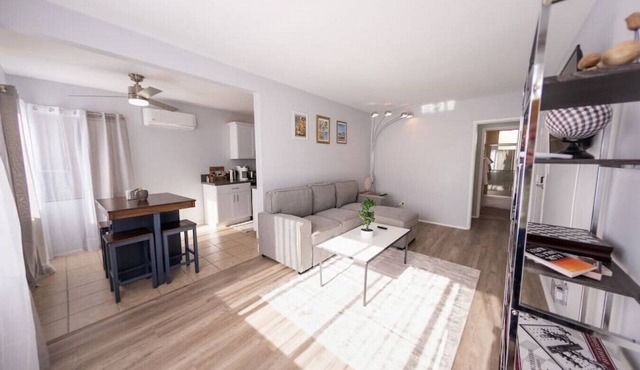 SLEEK 1BR FULLY RENOVATED 2023 in NOHO ARTS DISTRICT p45 in NORTH HOLLYWOOD