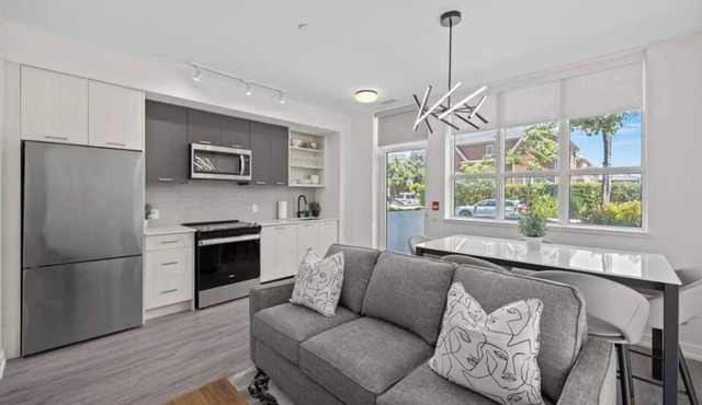 Sleek and Comfortable 3BR Suite with Parking in Toronto